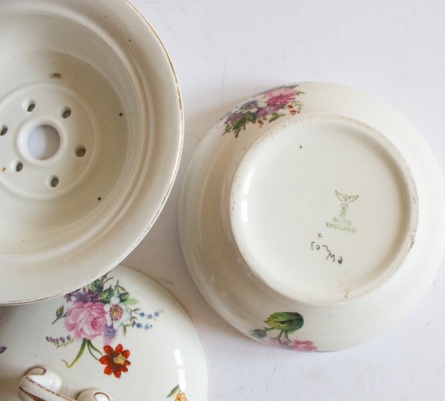 Bisto England Floral Lidded Soap Dish