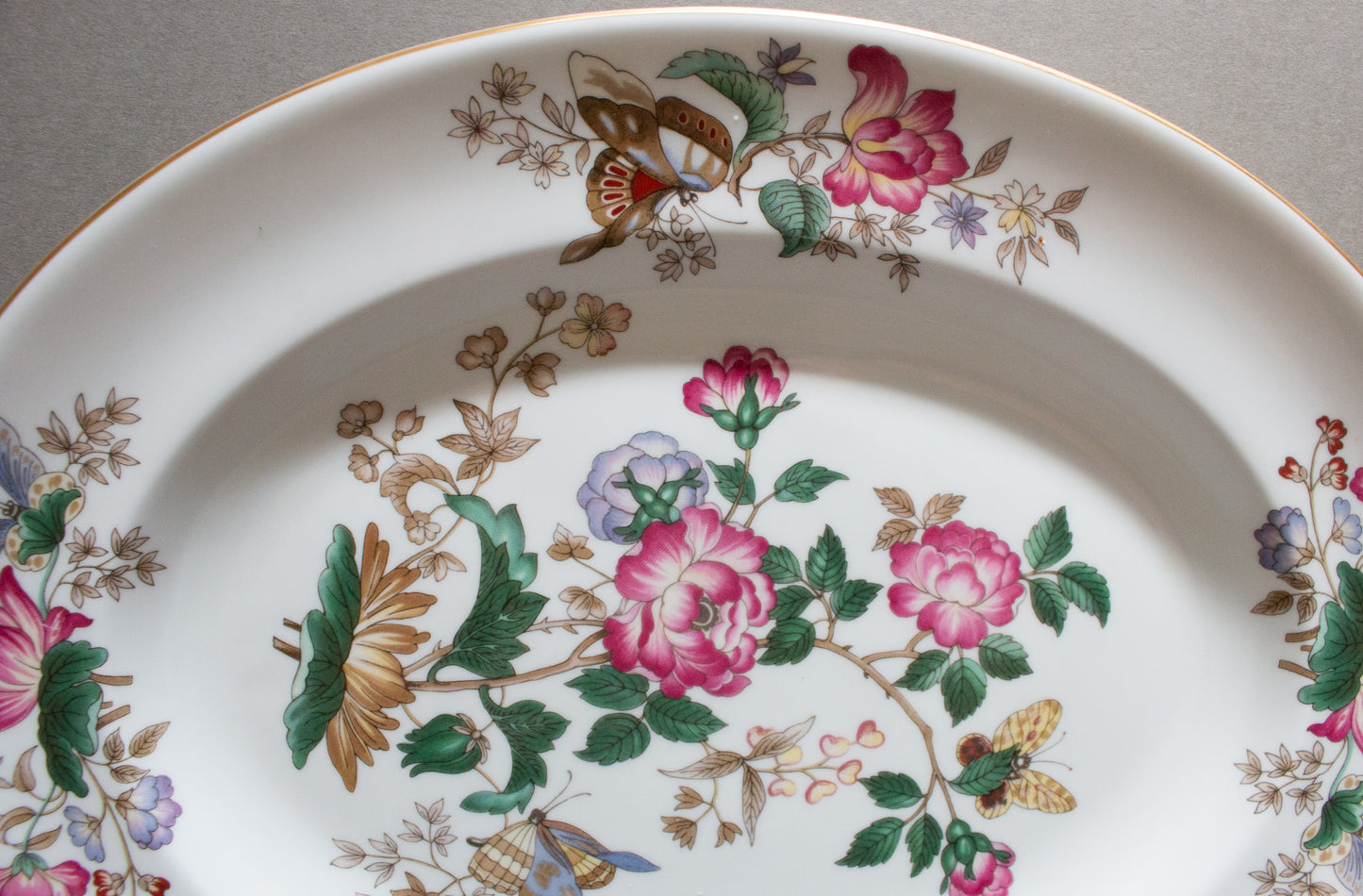 Wedgwood 'Charnwood' Pattern 13.75" Oval Serving Platter