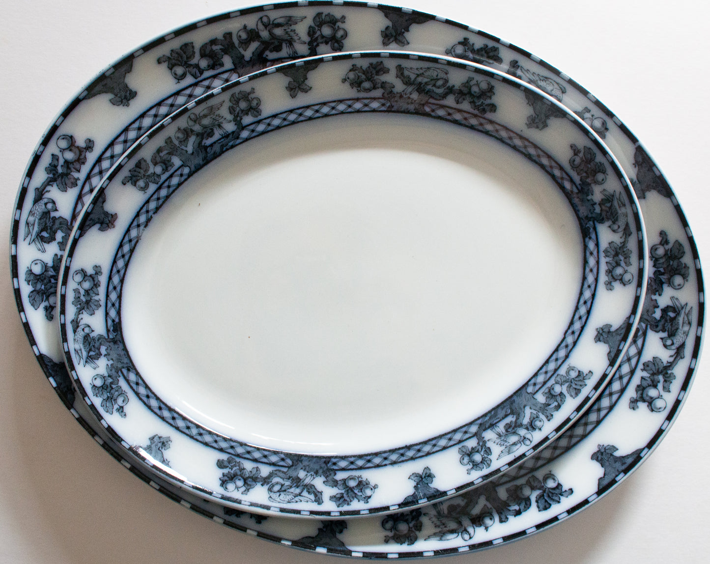 Losol Ware Keeling & Co. Ltd. Burslem England 'Beverley' Pattern Blue and White Transferware Graduated Platters (2)
