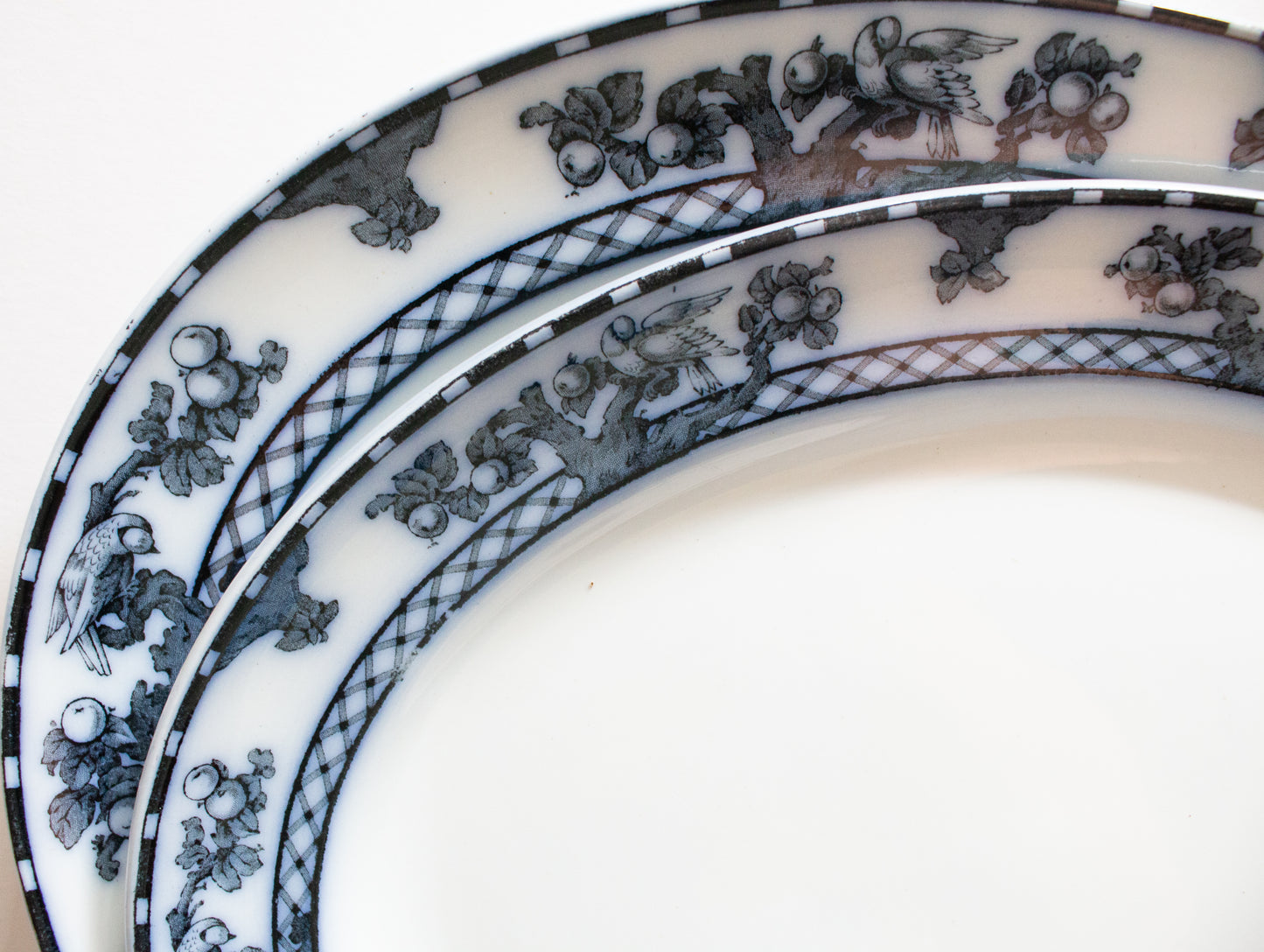 Losol Ware Keeling & Co. Ltd. Burslem England 'Beverley' Pattern Blue and White Transferware Graduated Platters (2)