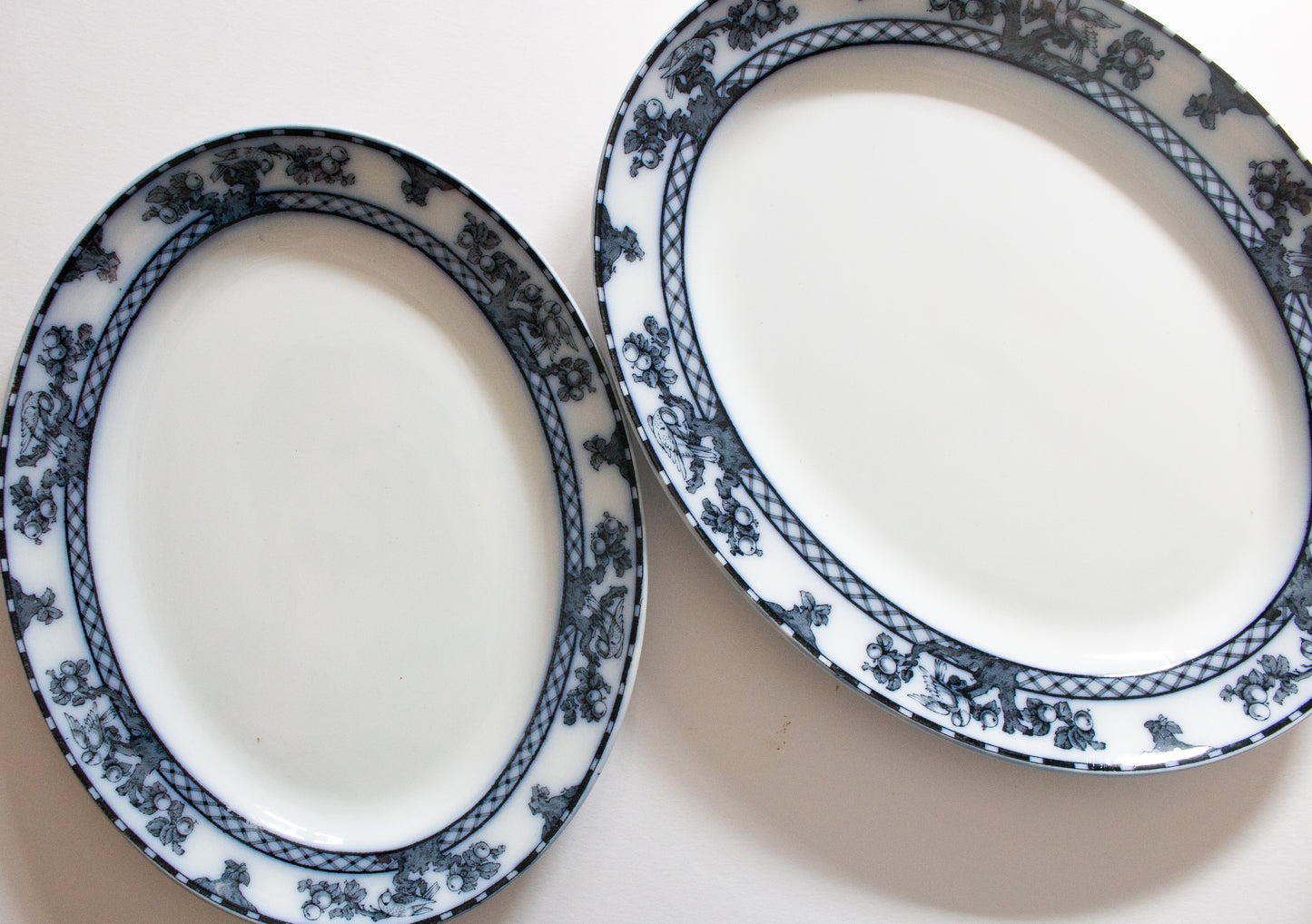 Losol Ware Keeling & Co. Ltd. Burslem England 'Beverley' Pattern Blue and White Transferware Graduated Platters (2)