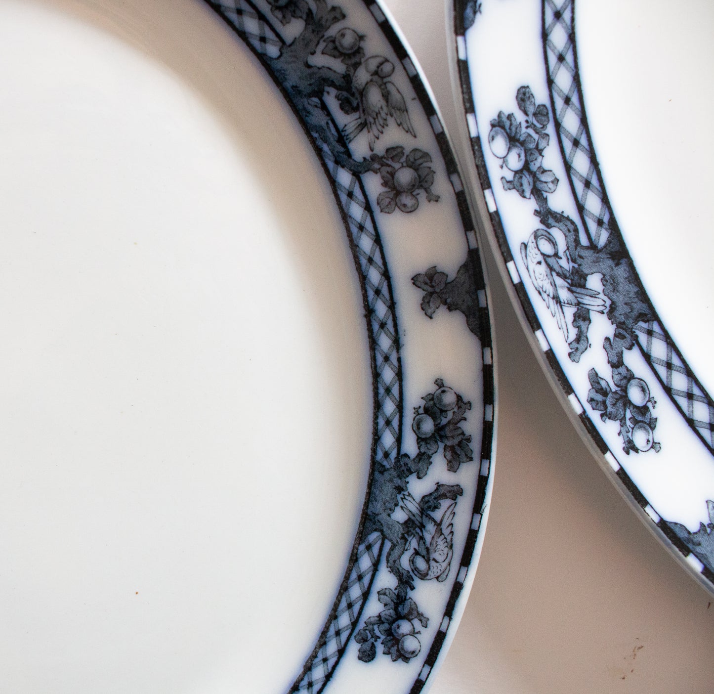 Losol Ware Keeling & Co. Ltd. Burslem England 'Beverley' Pattern Blue and White Transferware Graduated Platters (2)