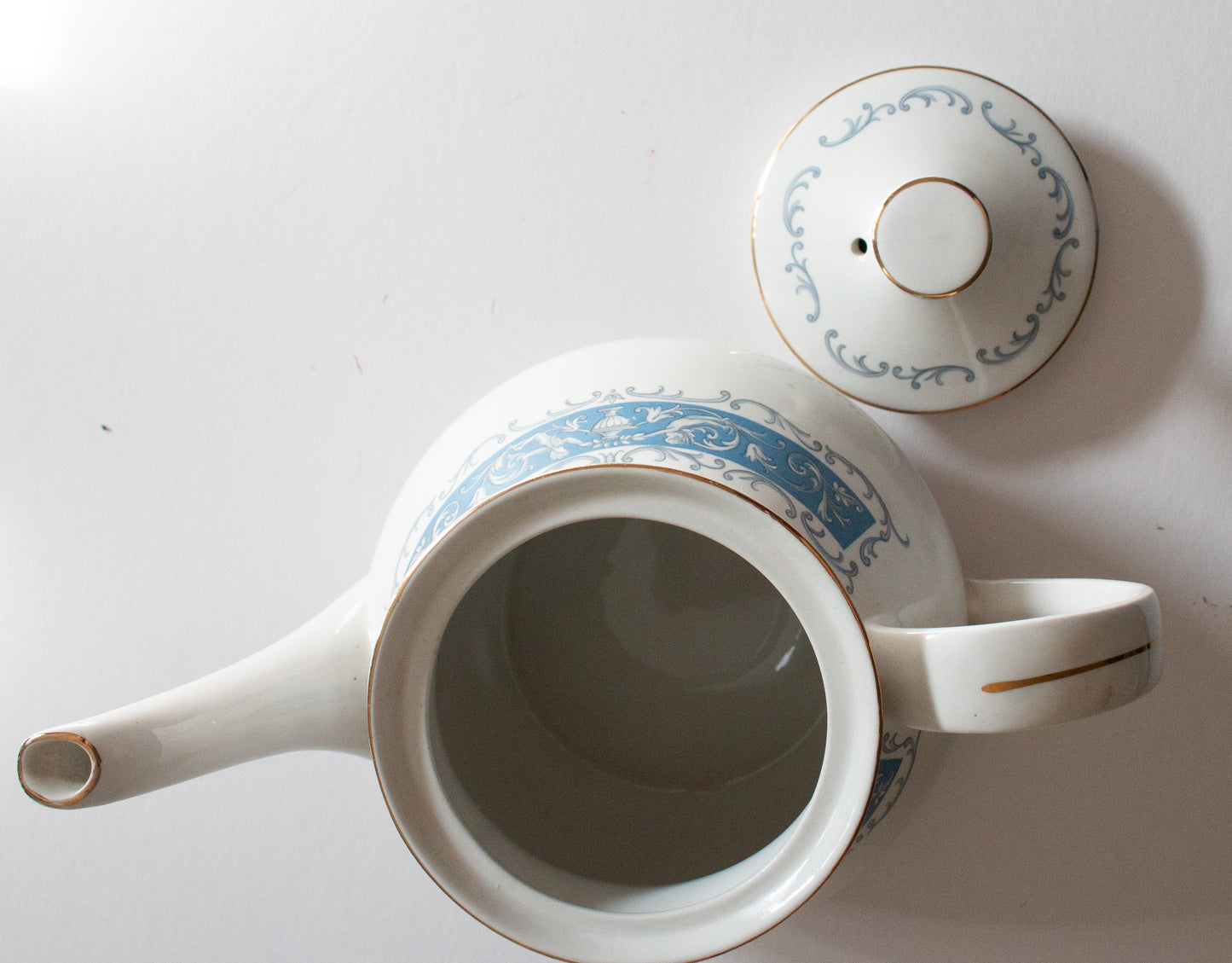 Ridgway 'Blue Rhapsody' Pattern Blue and White Teapot