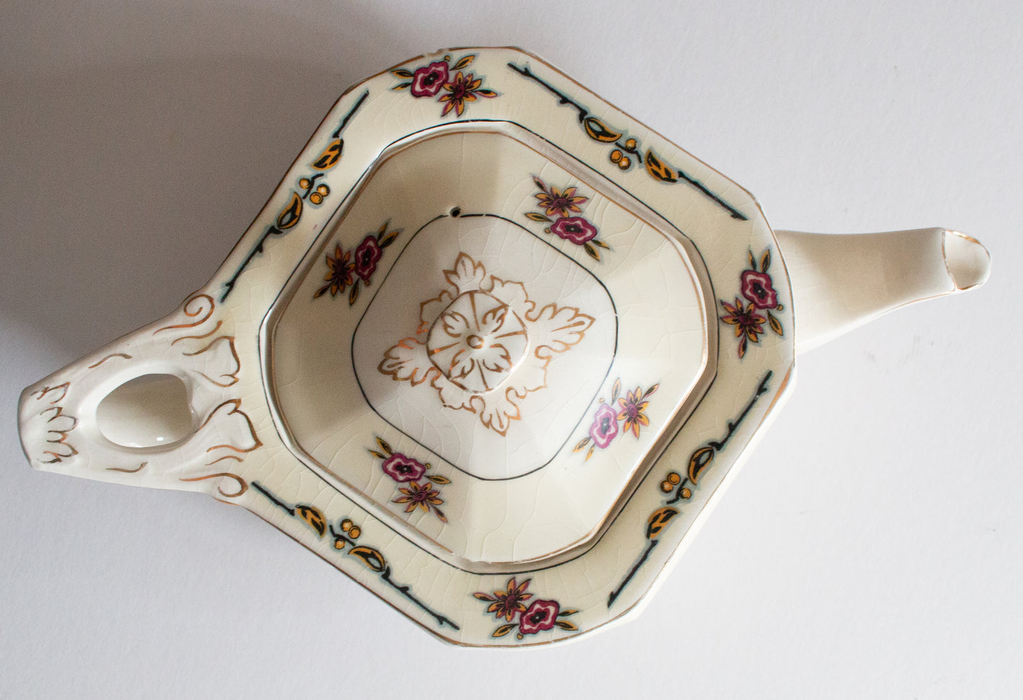 W. H. Grindley & Co. 'Sheraton Ivory' Pattern Teapot