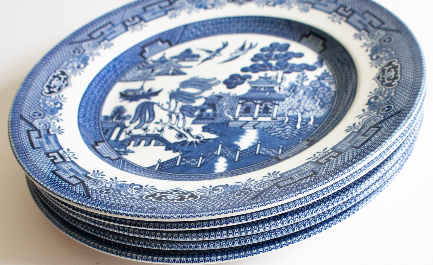 Churchill China 'Willow' Pattern Blue and White Transferware 9.5" Plates (5)