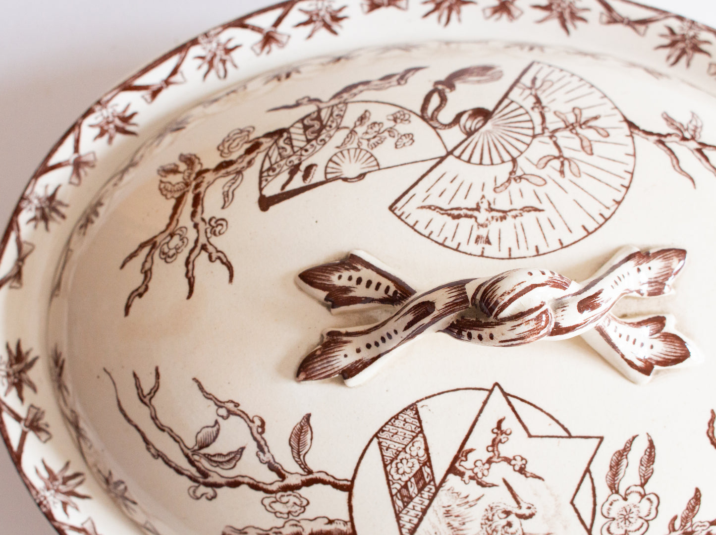 Bovey Tracey Potteries 'Fan' Pattern Brown and White Transferware Lidded Tureen