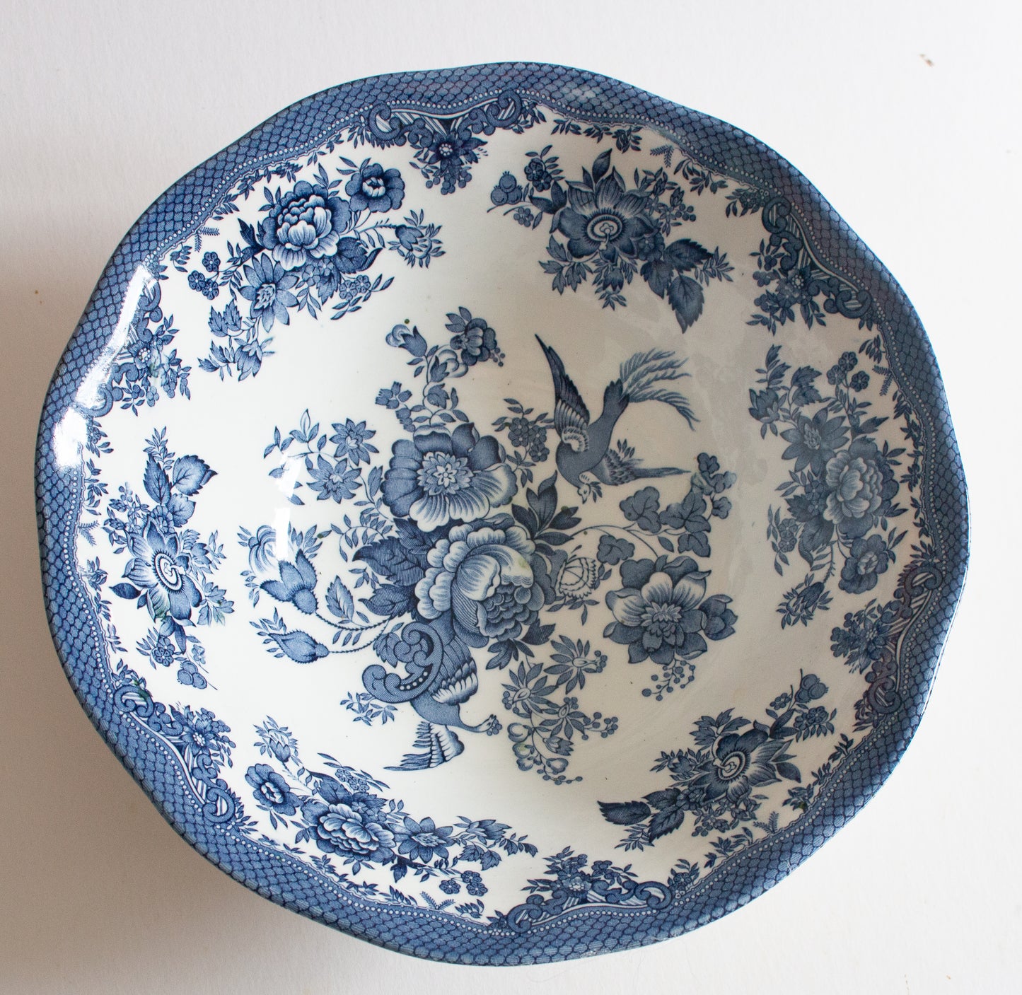 Wedwood 'Asiatic Pheasants' Pattern Blue and White Transferware Serving Bowl