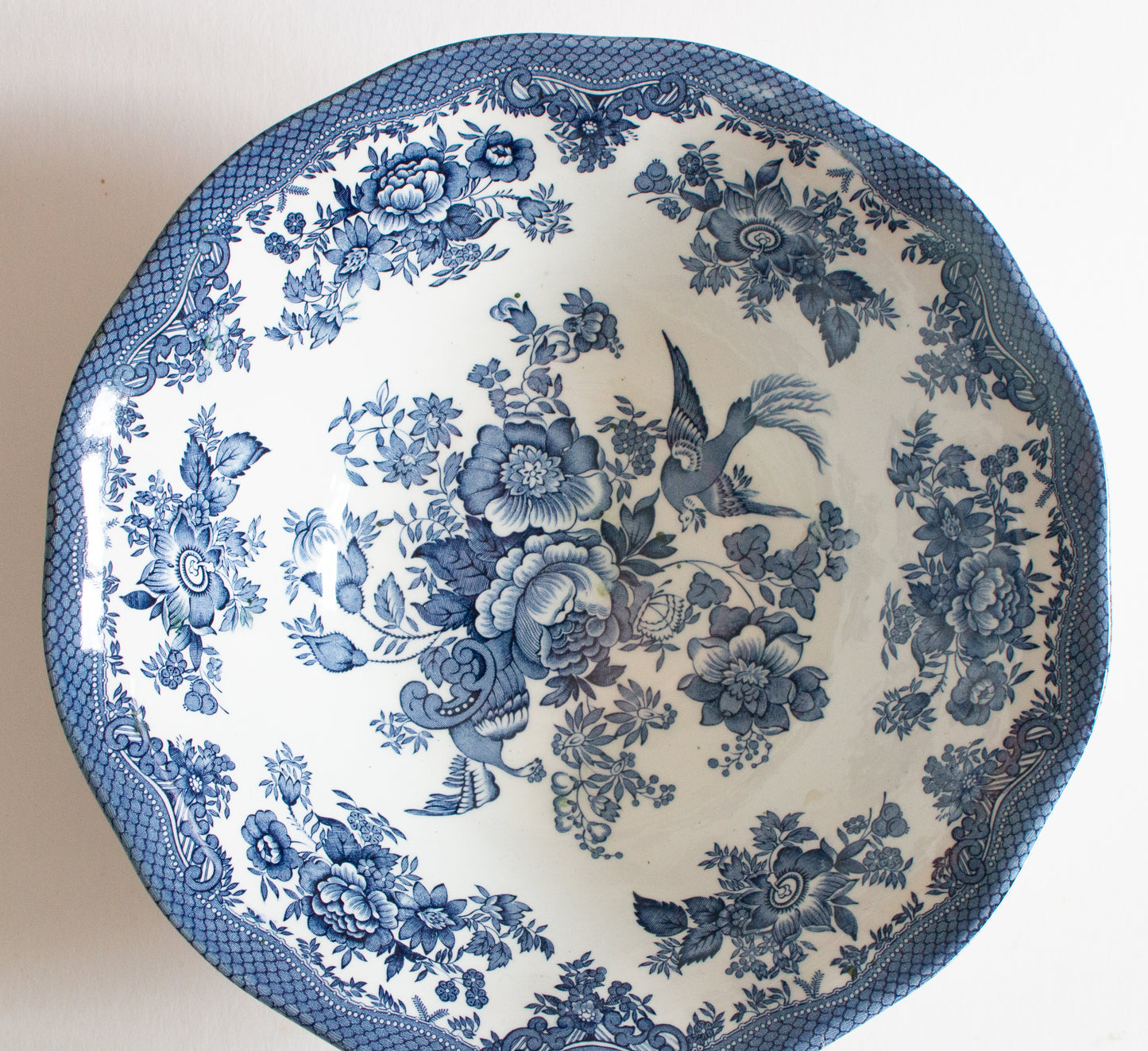 Wedwood 'Asiatic Pheasants' Pattern Blue and White Transferware Serving Bowl