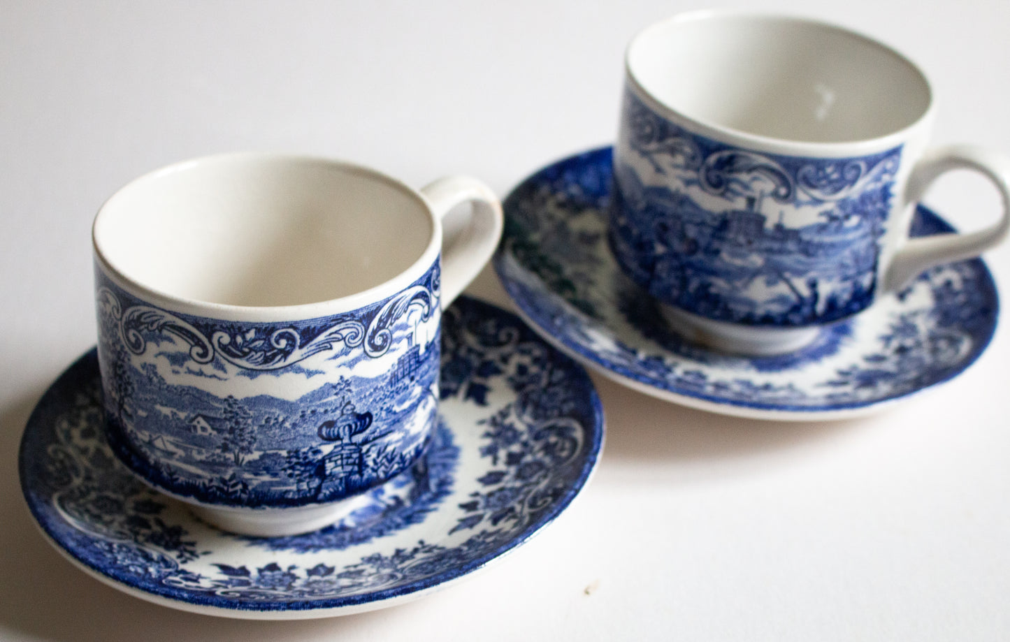 Broadhurst Ironstone 'The English Scene' Vintage Blue and White Transferware Teacups and Saucers (2)