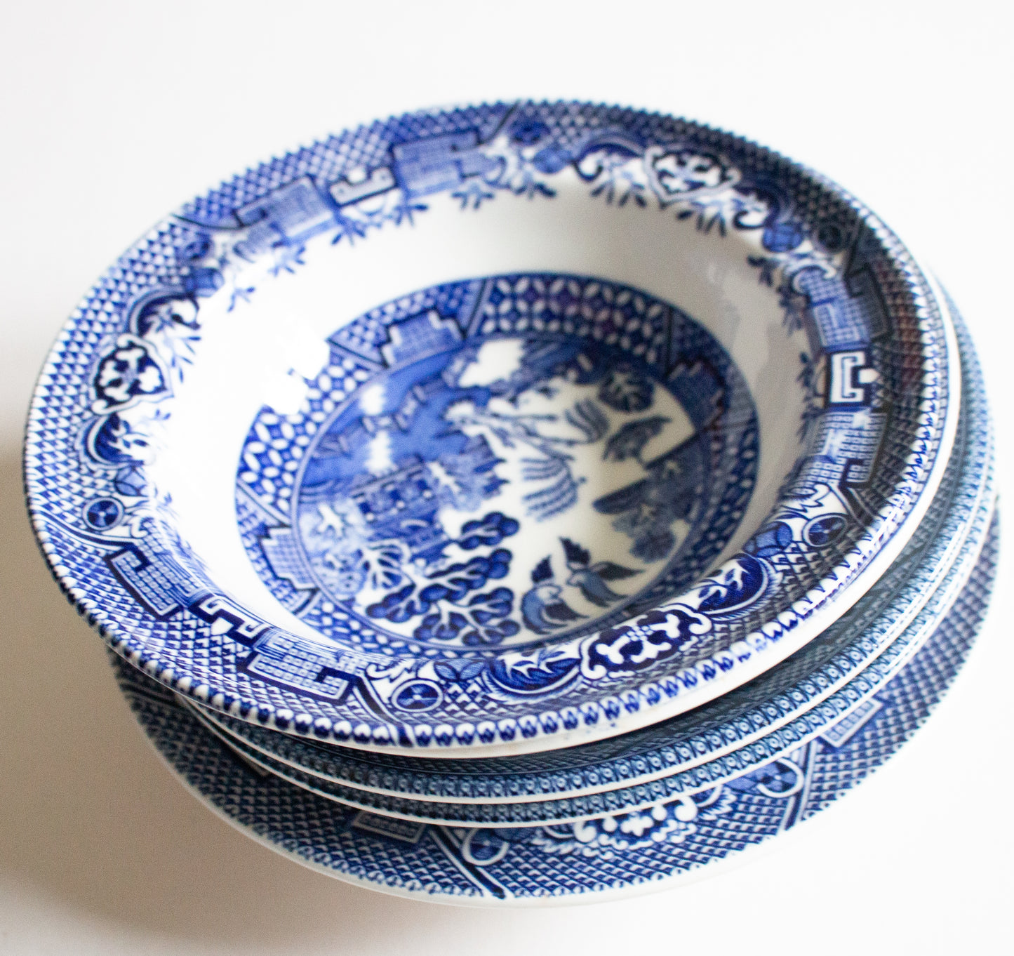 Vintage Mismatched 'Willow' Pattern Blue and White Transferware Cereal or Dessert Bowls (5)
