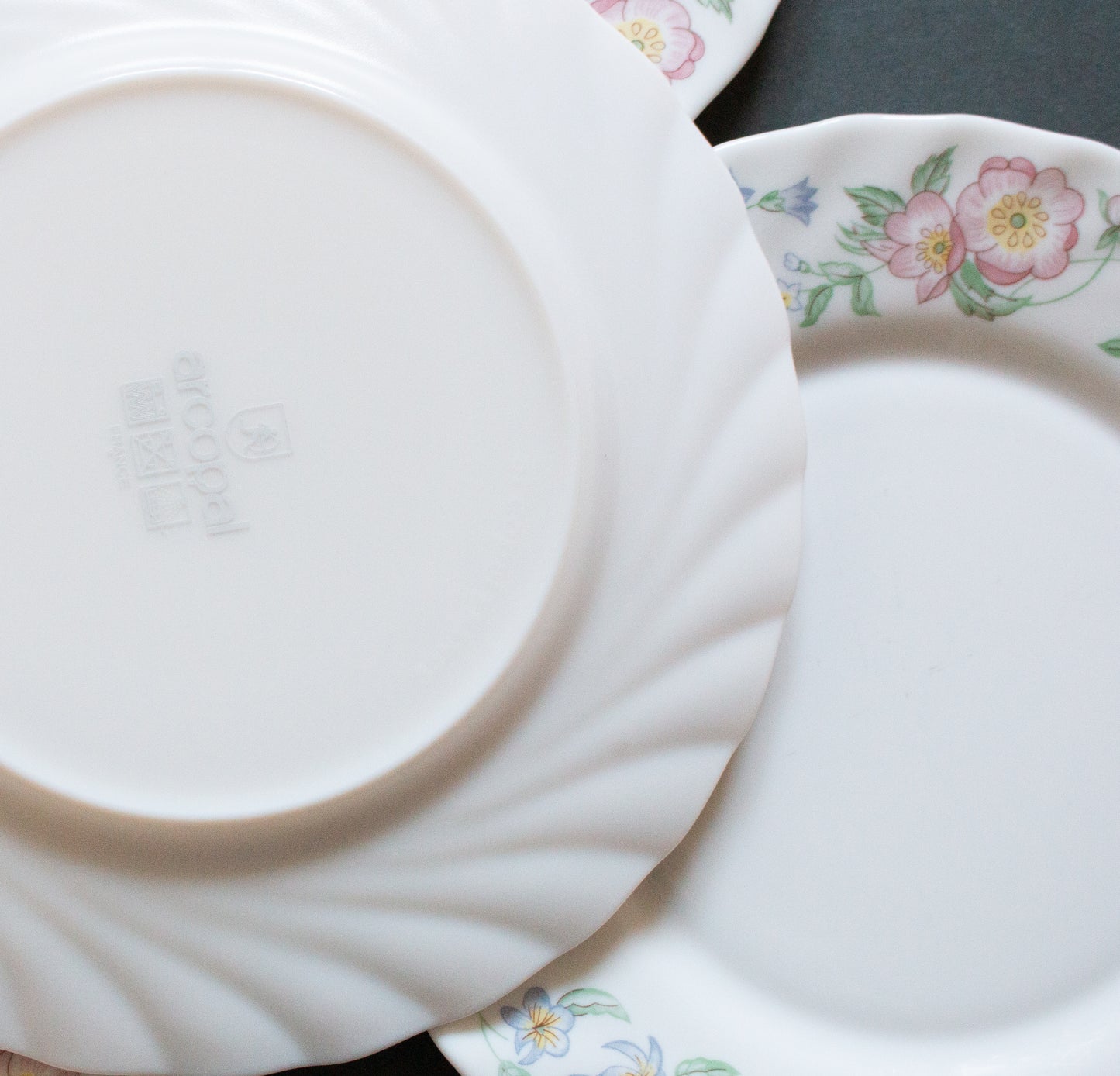 Arcopal France White Floral 11" Dinner Plates (4)