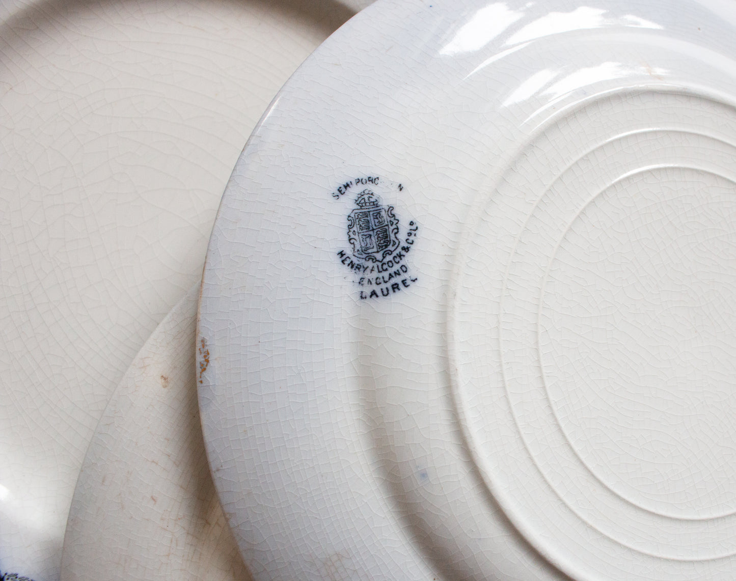 Henry Alcock & Co. Ltd. Semi Porcelain 'Laurel' Pattern Blue and White Transferware 10.5" Dinner Plates (6)