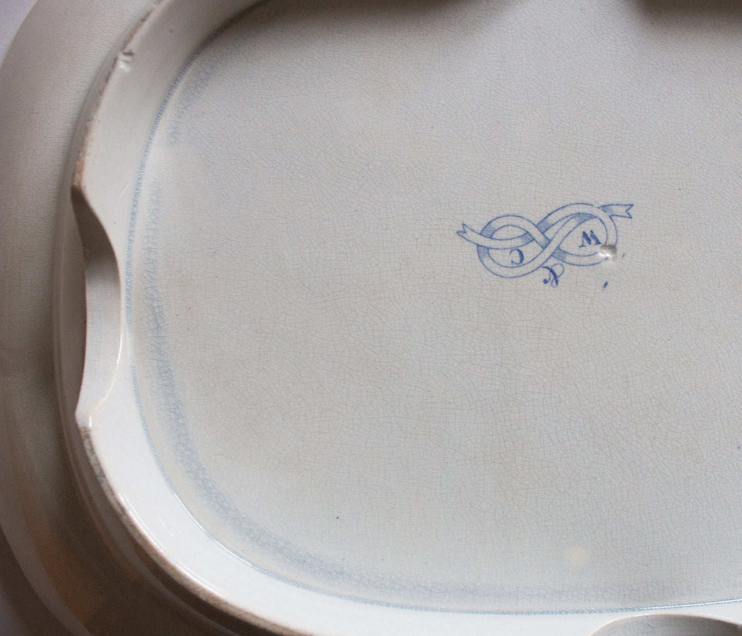 Large Antique 'Italian Ruins' Pattern 19" Blue and White Transferware Serving Platter with Gravy Well