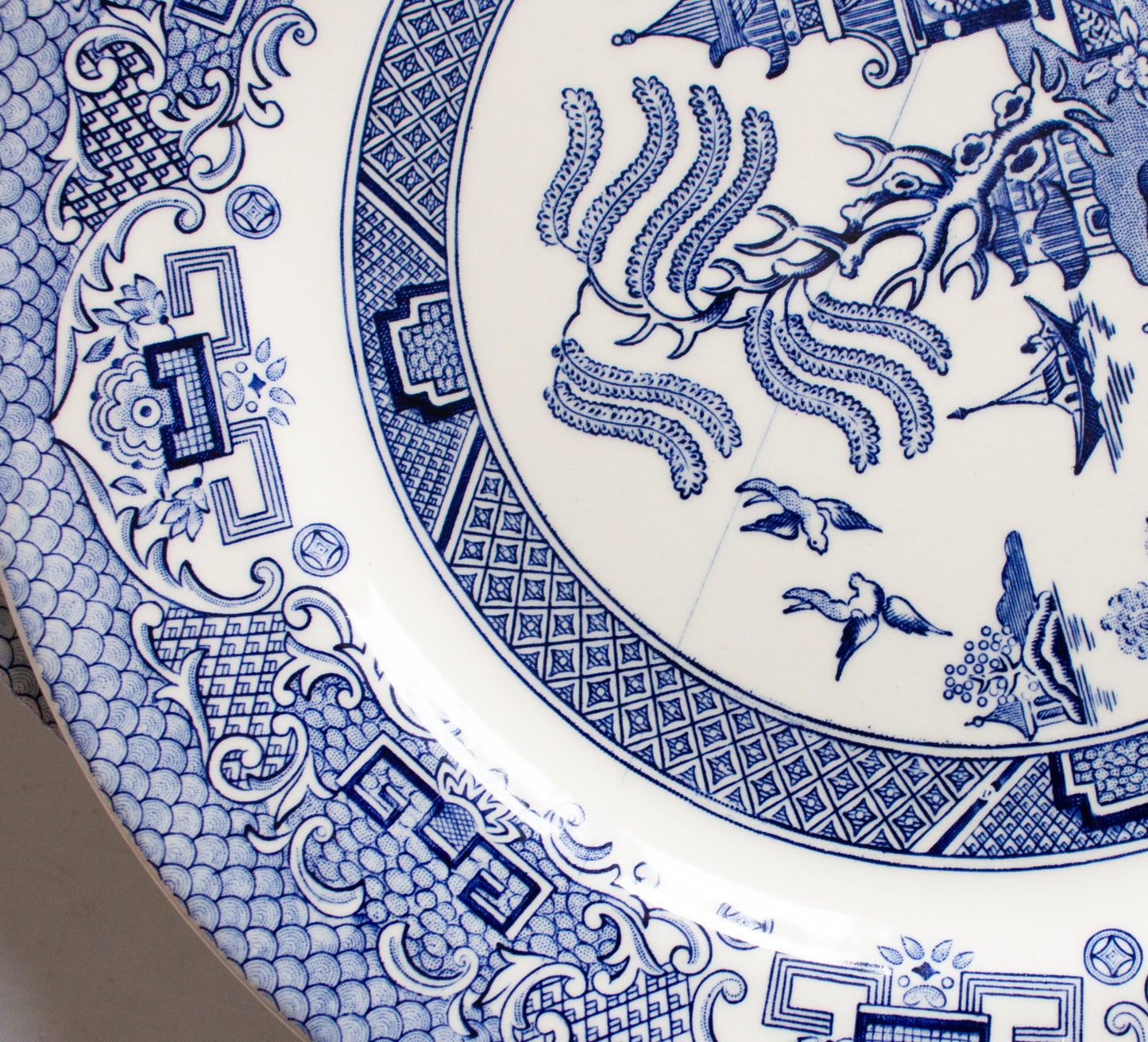 EIT (English Ironstone Tableware) 'Willow' Pattern Blue and White Transferware 10.5" Dinner Plates (3)