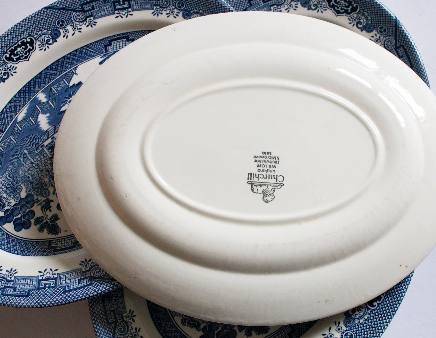 Churchill China 'Willow' Pattern Blue and White Transferware Large Oval Dinner Plates (5)