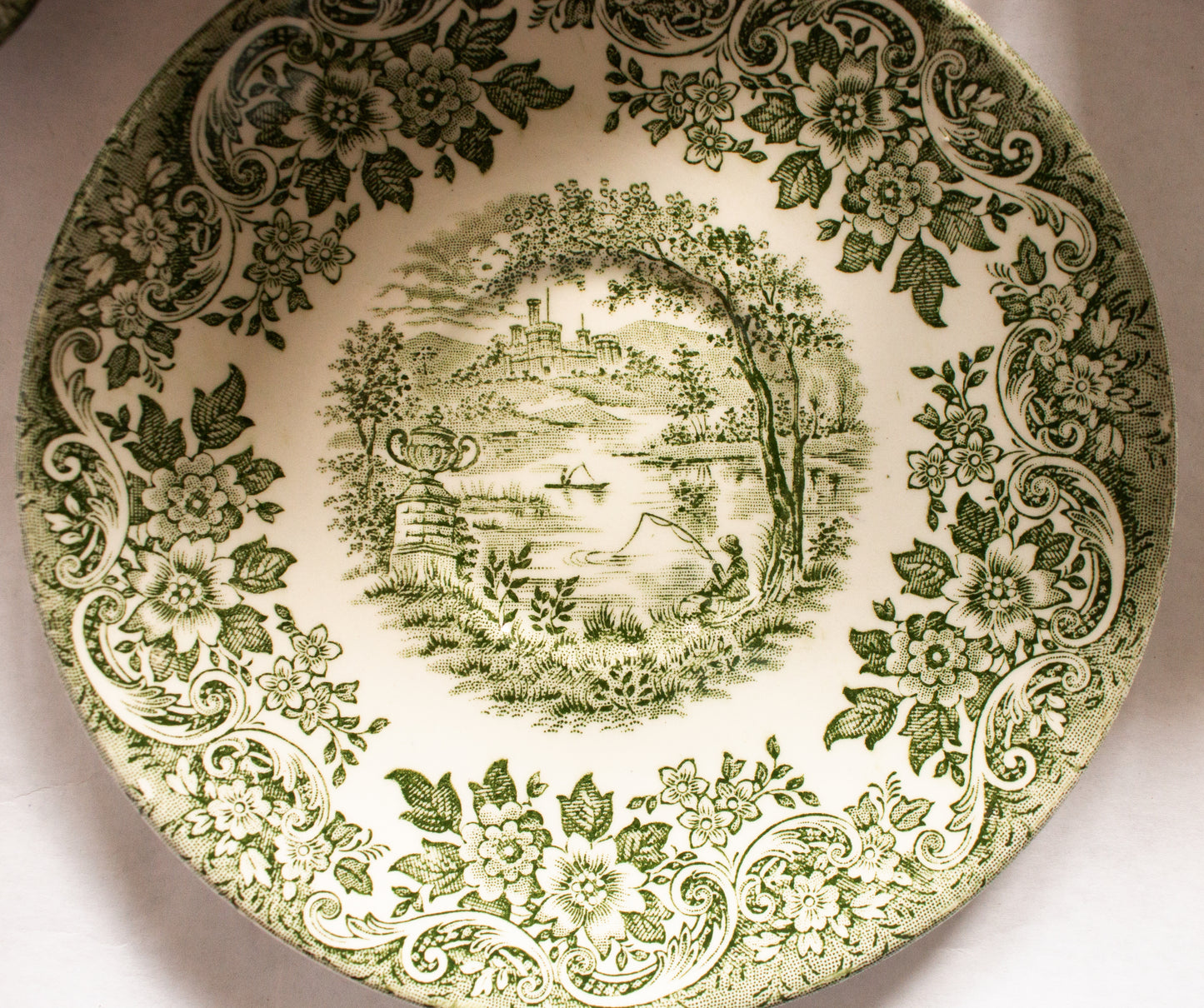 Broadhurst England Green and White Transferware Teacups and Saucers (6)