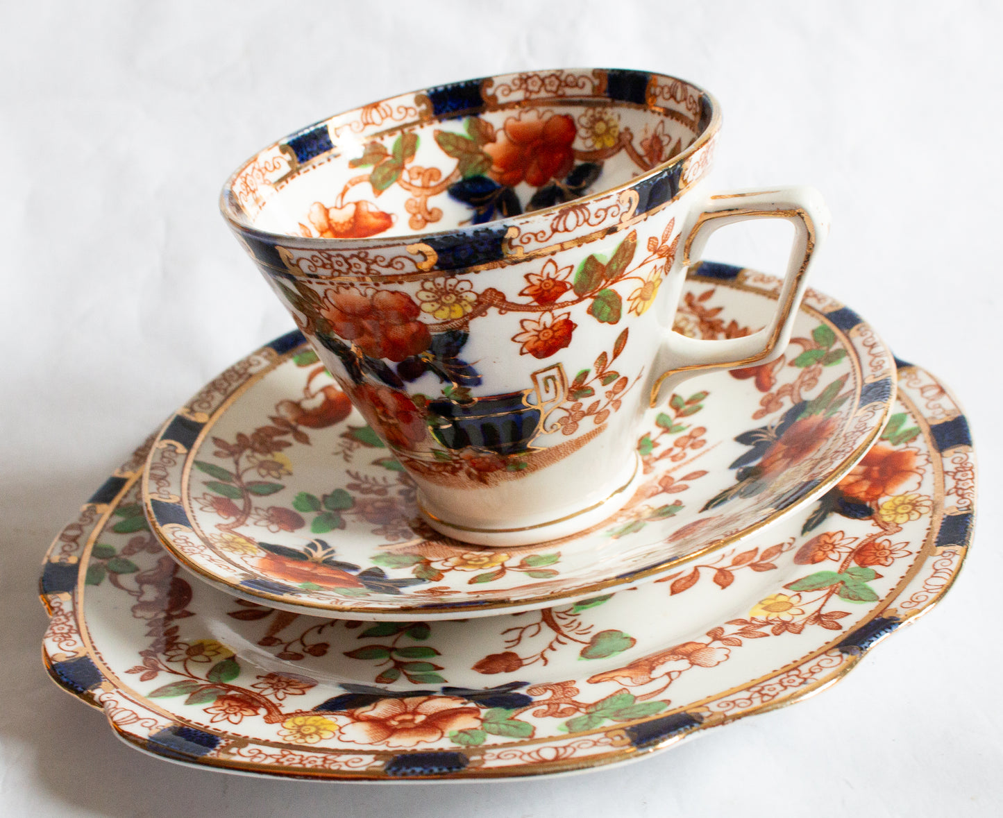 Antique Porcelain Imari Batwing Handles Teacup Trio