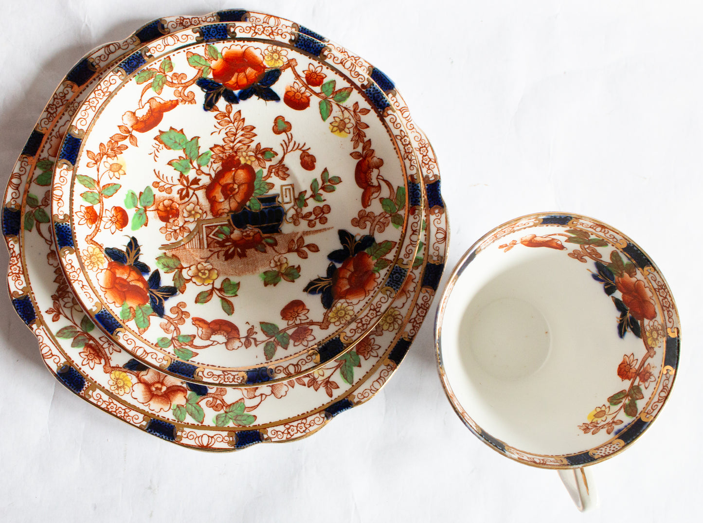Antique Porcelain Imari Batwing Handles Teacup Trio