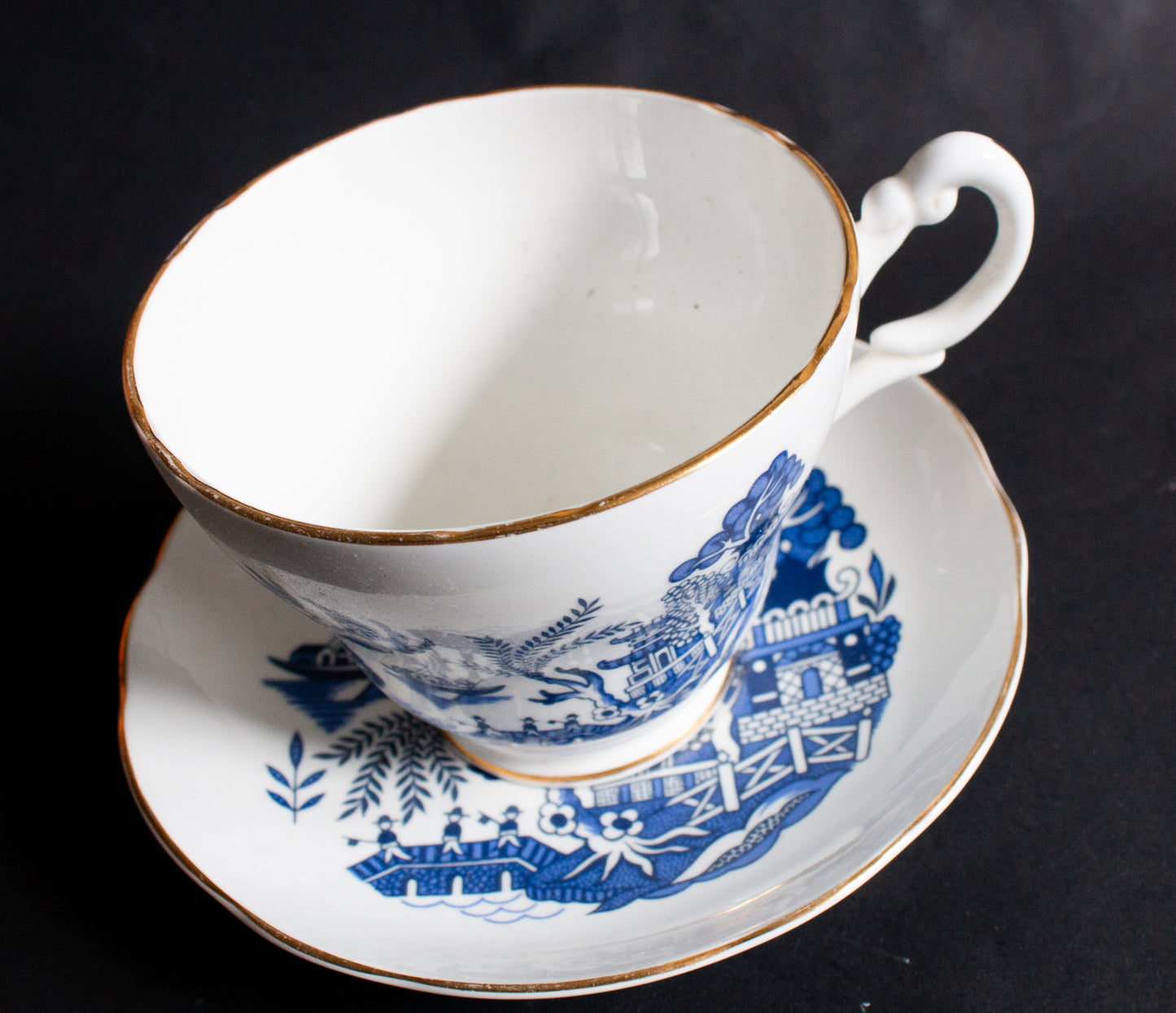 Royal Stuart Fine Bone China 'Willow' Pattern Blue and White Transferware Teacup and Saucer