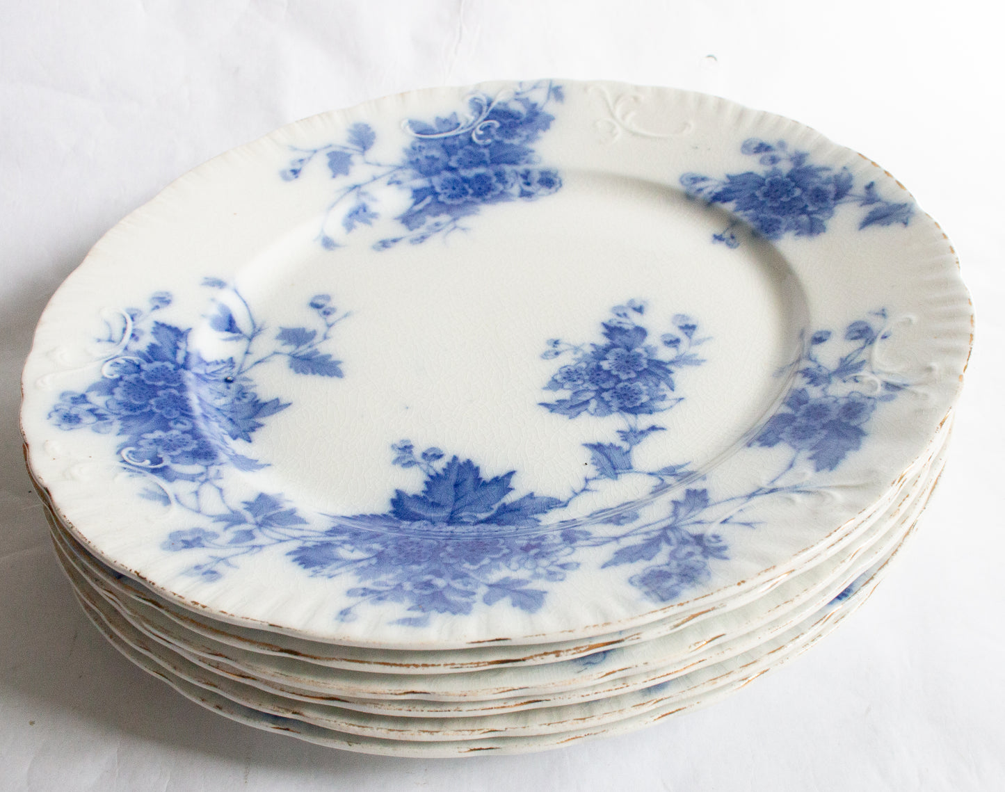 Middleport Pottery 'May' Pattern Flow Blue and White Transferware 10" Plates (6)
