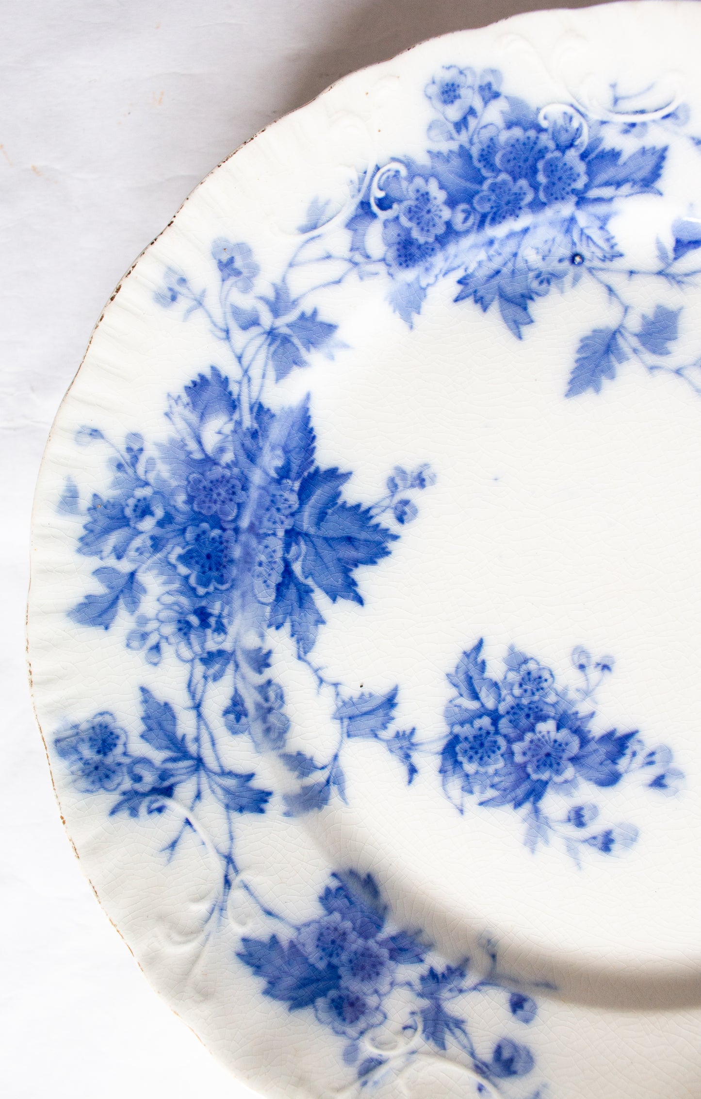Middleport Pottery 'May' Pattern Flow Blue and White Transferware 10" Plates (6)