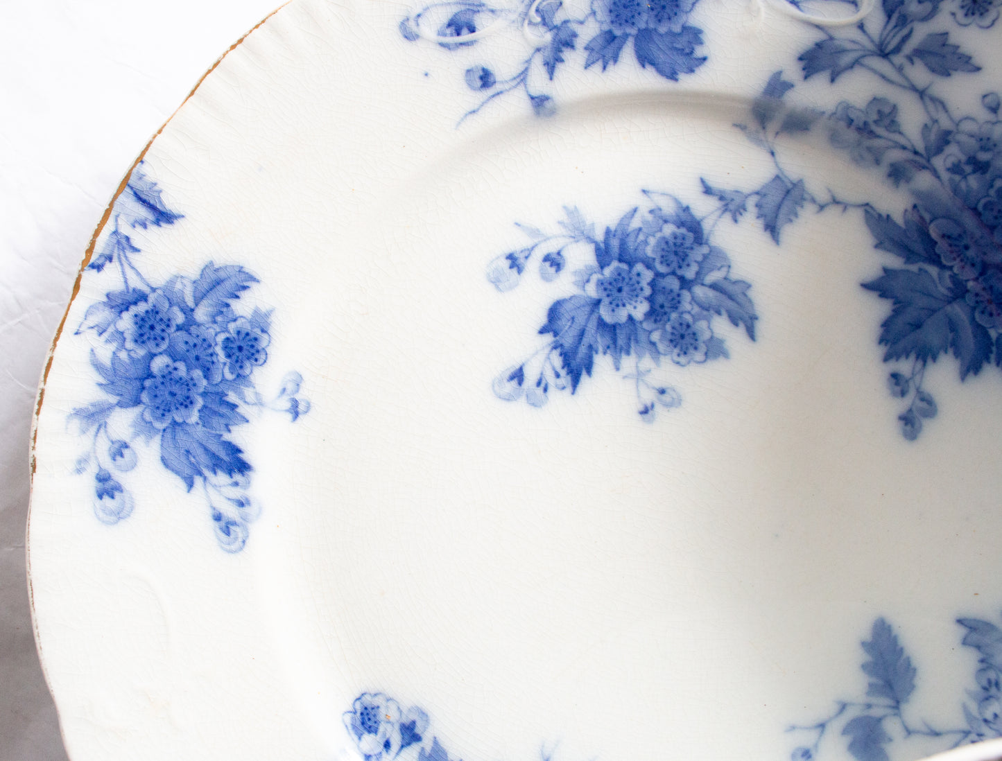 Middleport Pottery 'May' Pattern Flow Blue and White Transferware 10" Plates (6)