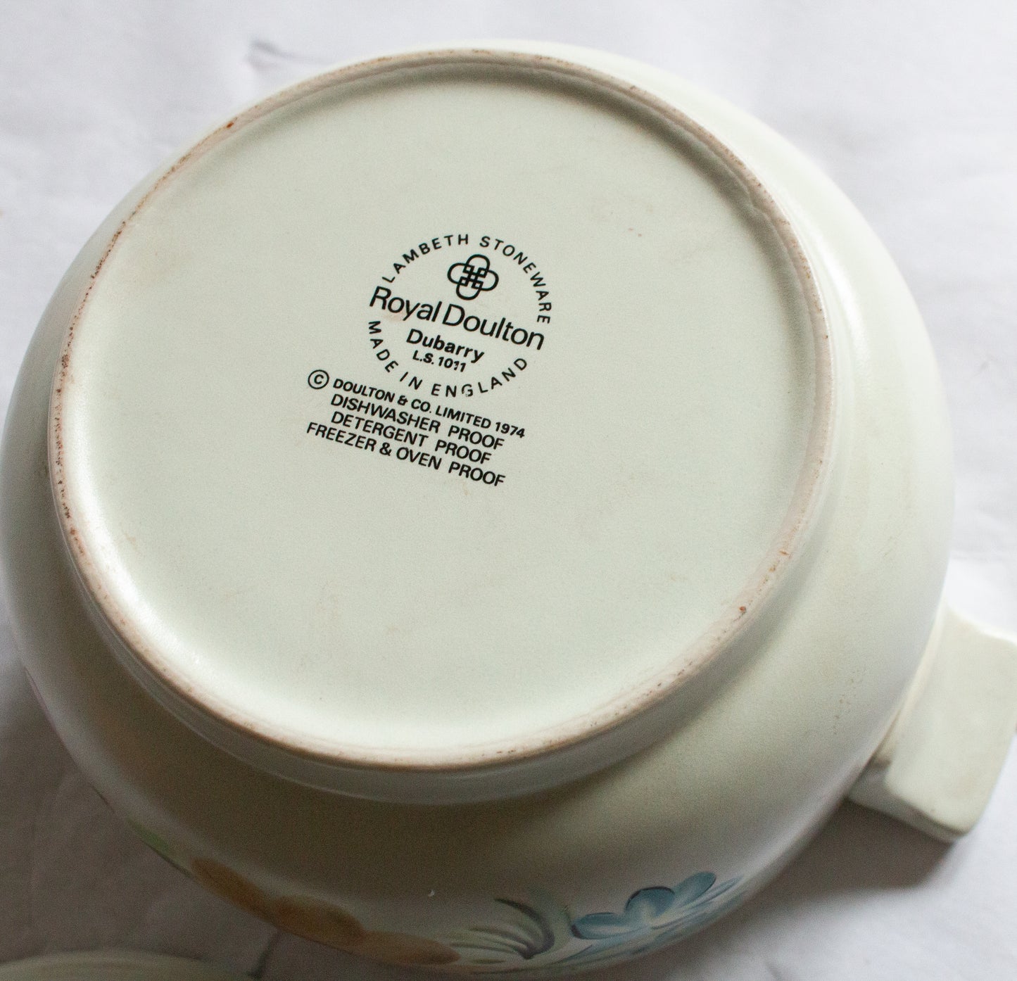 Royal Doulton Lambeth Stoneware 'Duberry' Pattern Small Lidded Tureen or Serving Dish