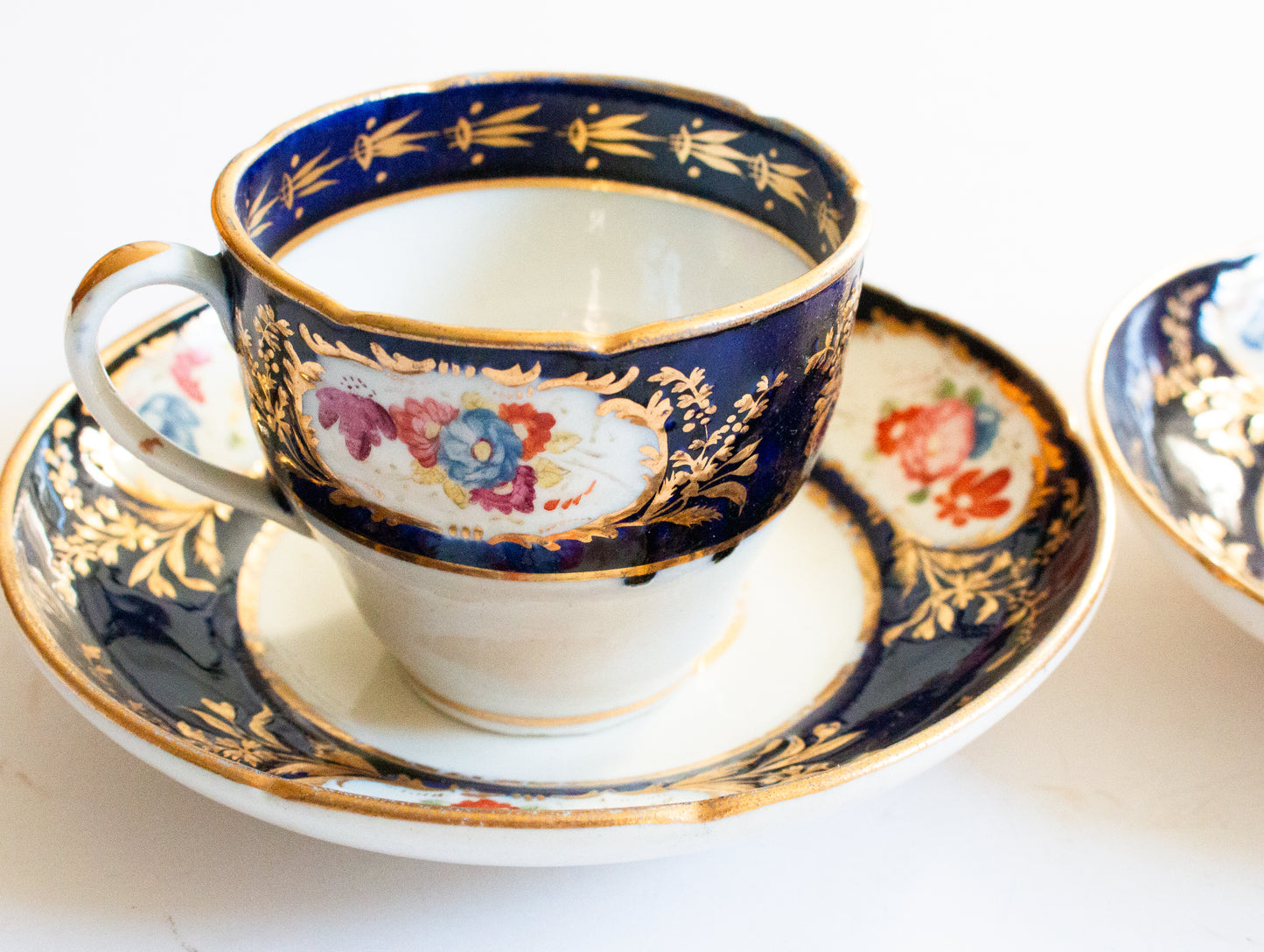 Vintage Imari Colours China Teacups with Floral and Gilt Detail (2)
