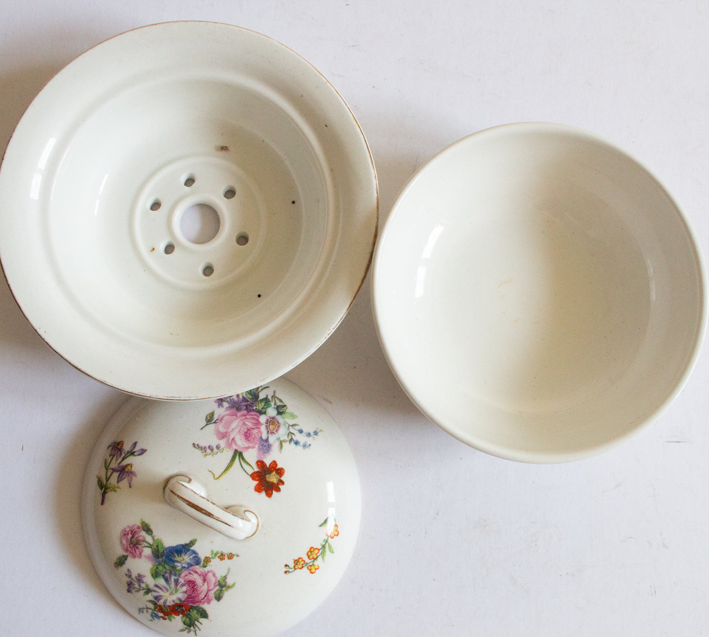 Bisto England Floral Lidded Soap Dish