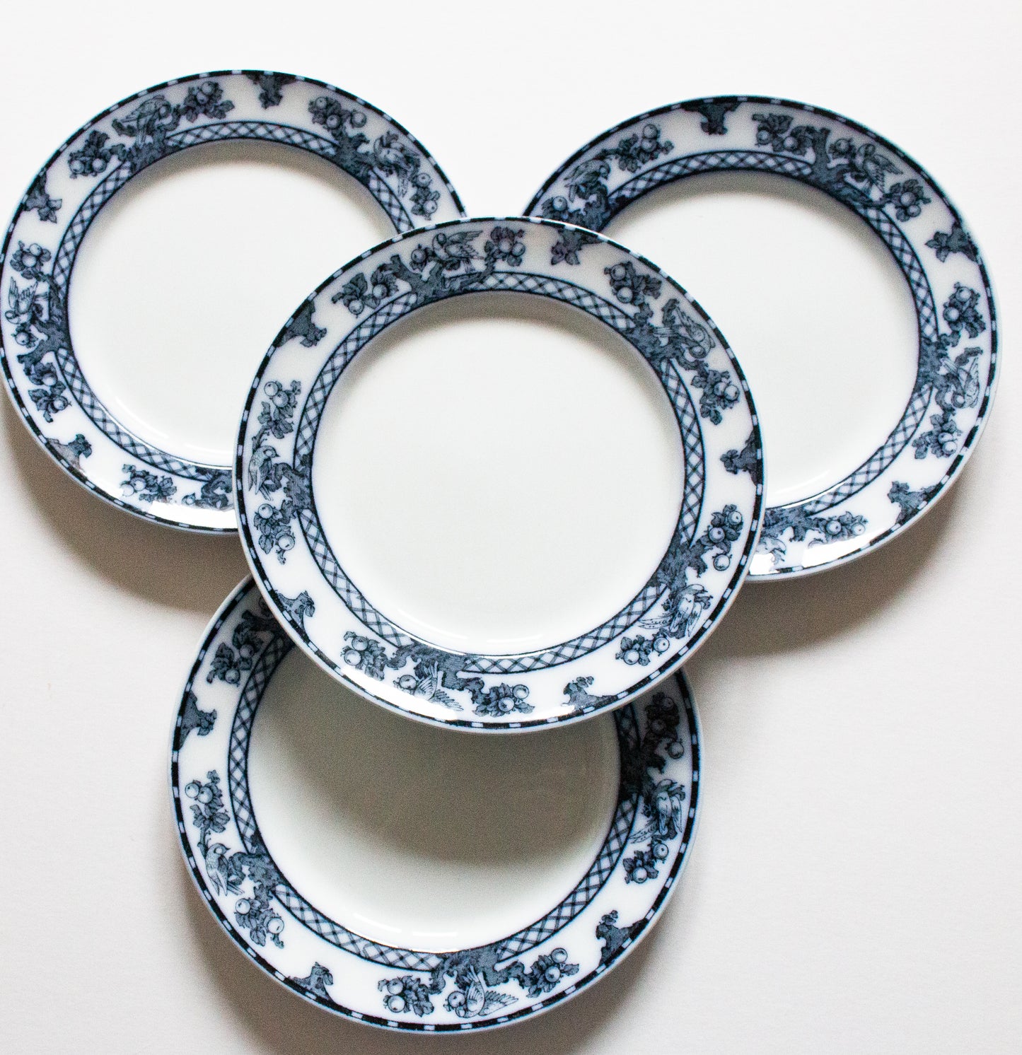Losol Ware Keeling & Co. Ltd. Burslem England 'Beverley' Pattern Blue and White Transferware 8" Plates (4)