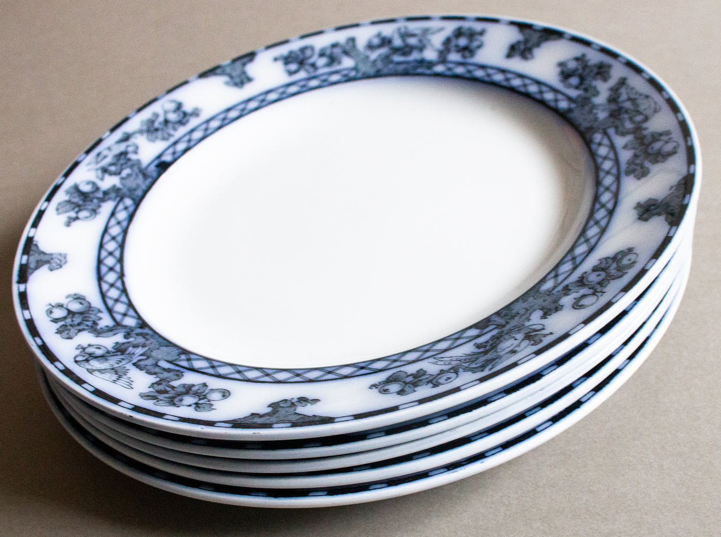 Losol Ware Keeling & Co. Ltd. Burslem England 'Beverley' Pattern Blue and White Transferware 9.5" Plates (5)