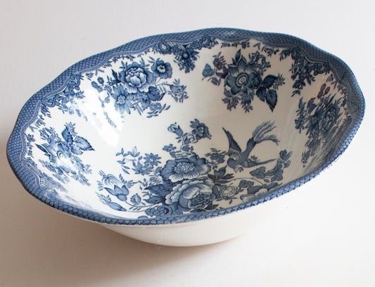 Wedwood 'Asiatic Pheasants' Pattern Blue and White Transferware Serving Bowl