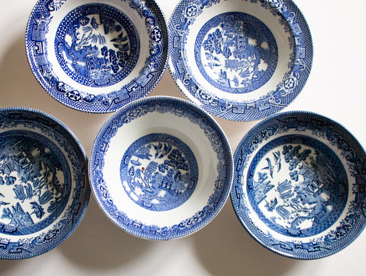 Vintage Mismatched 'Willow' Pattern Blue and White Transferware Cereal or Dessert Bowls (5)