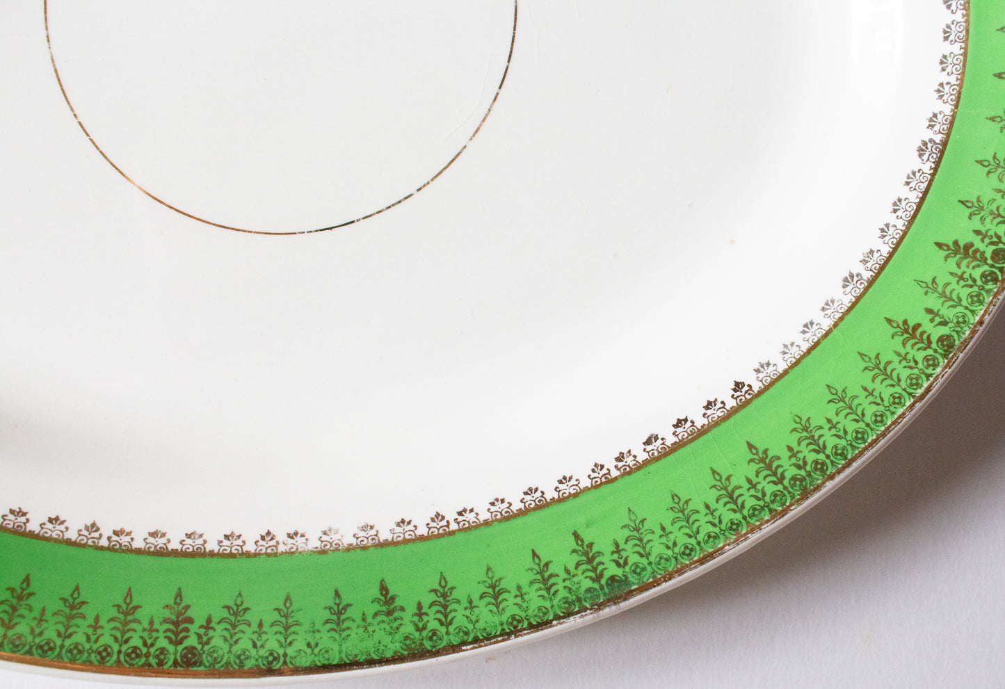 Hanley Ltd. Washington Pottery 14" Green and Gold Serving Platter