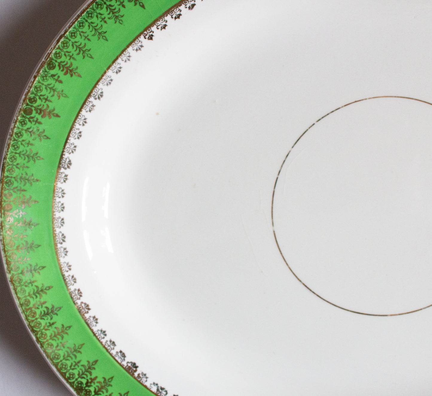 Hanley Ltd. Washington Pottery 14" Green and Gold Serving Platter