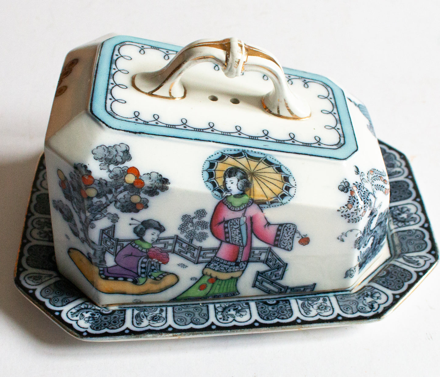 Keeling & Co. Ltd. Burslem Losol Ware 'Nanking' Pattern Blue and White Transferware Butter Dish