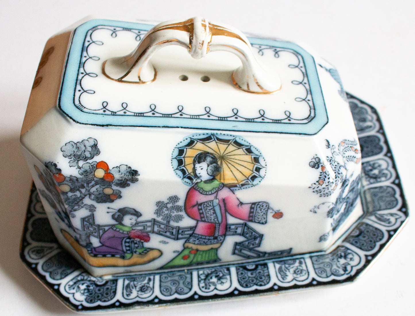 Keeling & Co. Ltd. Burslem Losol Ware 'Nanking' Pattern Blue and White Transferware Butter Dish