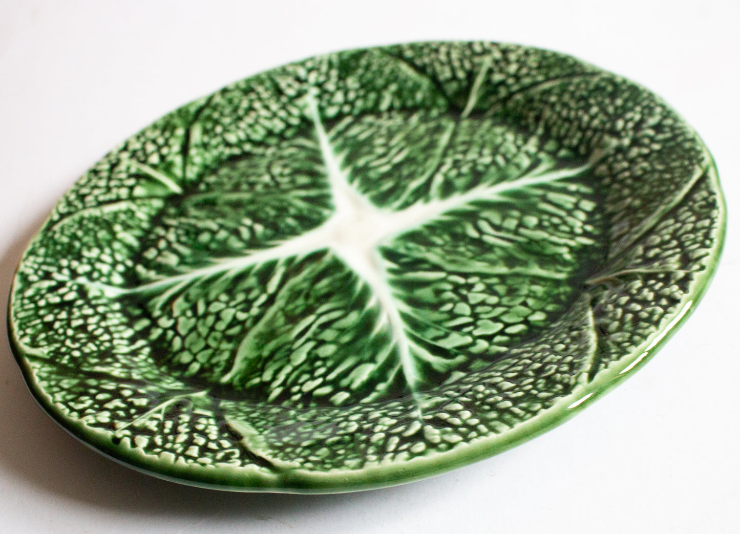 Bordallo Pinheiro Portugal Green Cabbage Leaf 11" Plate