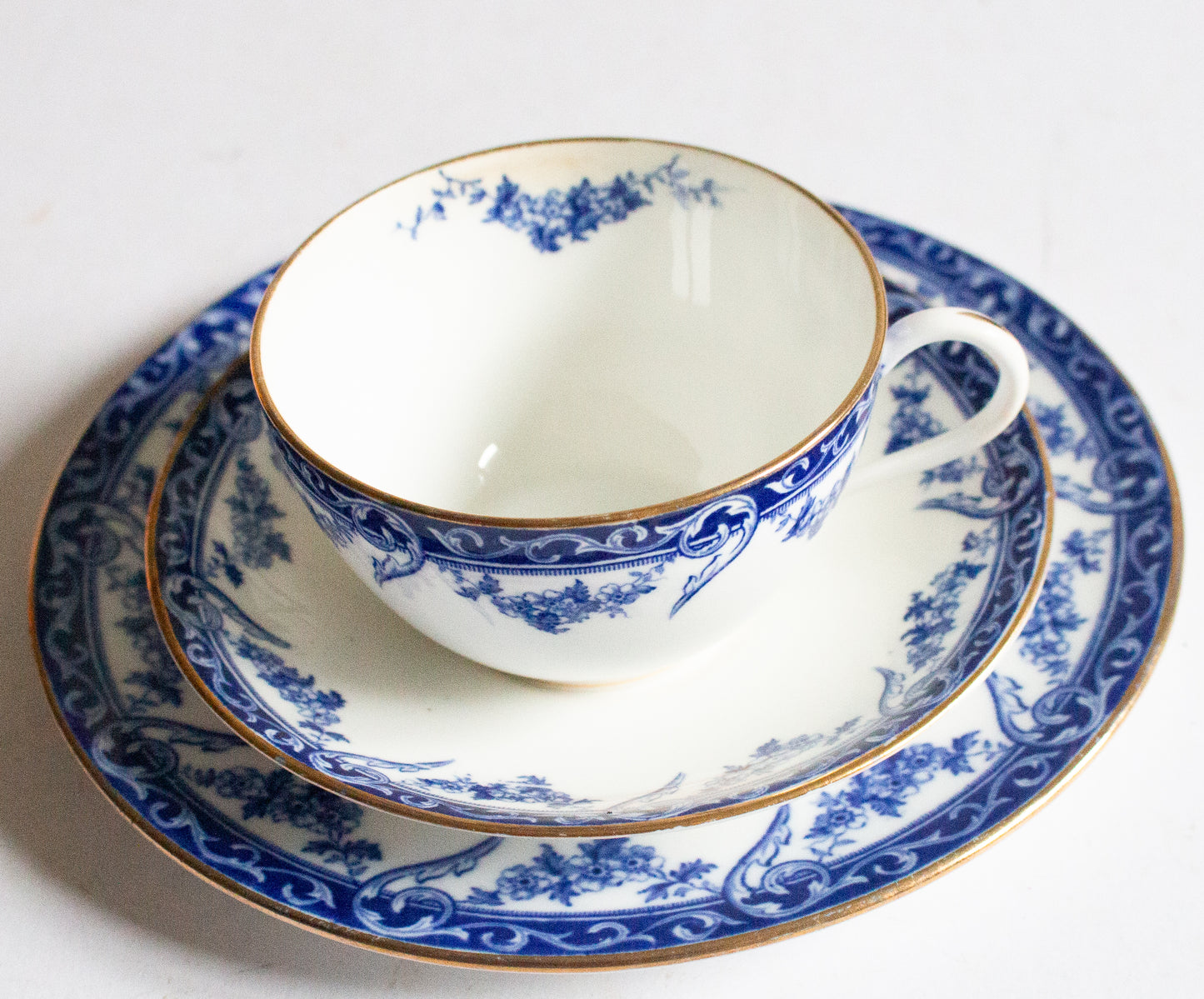 Aynsley Bone China Blue and White Transferware  Teacup Trio