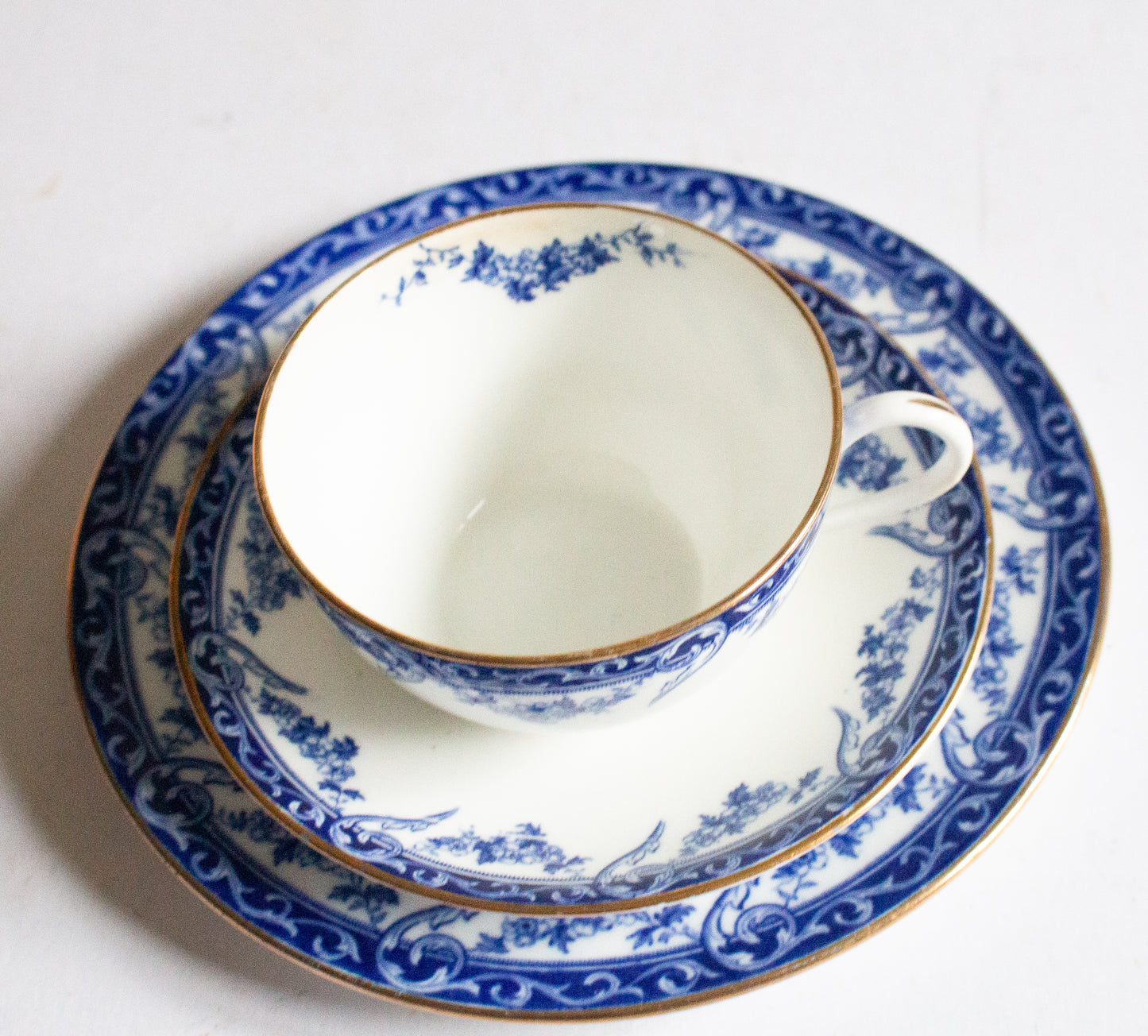 Aynsley Bone China Blue and White Transferware  Teacup Trio