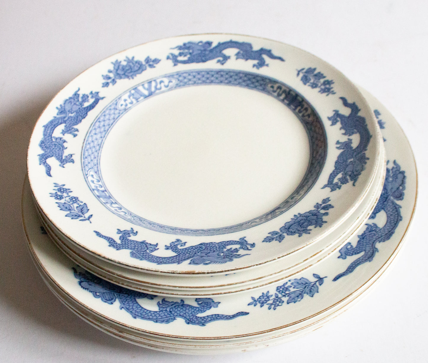 George Jones & Sons  'Dragon' Pattern Blue and White Transferware Assorted Plates (6)