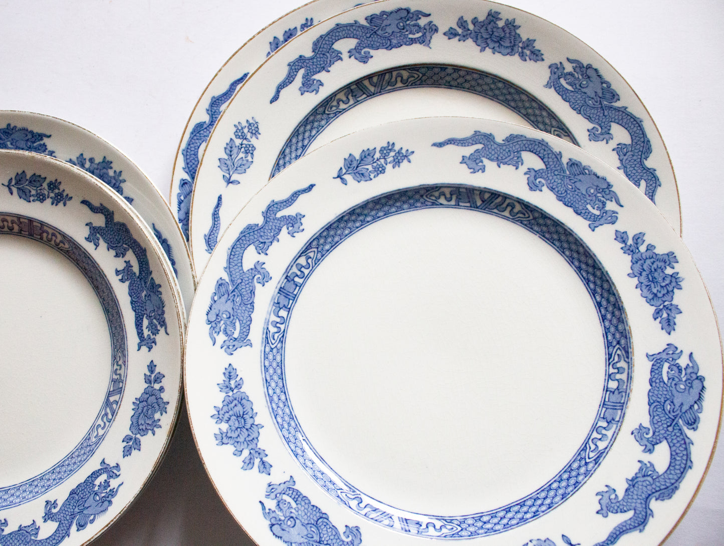 George Jones & Sons  'Dragon' Pattern Blue and White Transferware Assorted Plates (6)