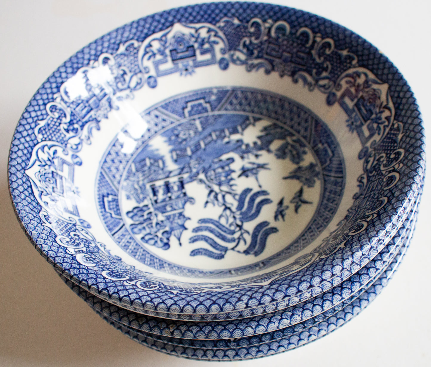 English Ironstone Tableware 'Willow' Pattern Blue and White Transferware Dessert or Cereal Bowls (6)