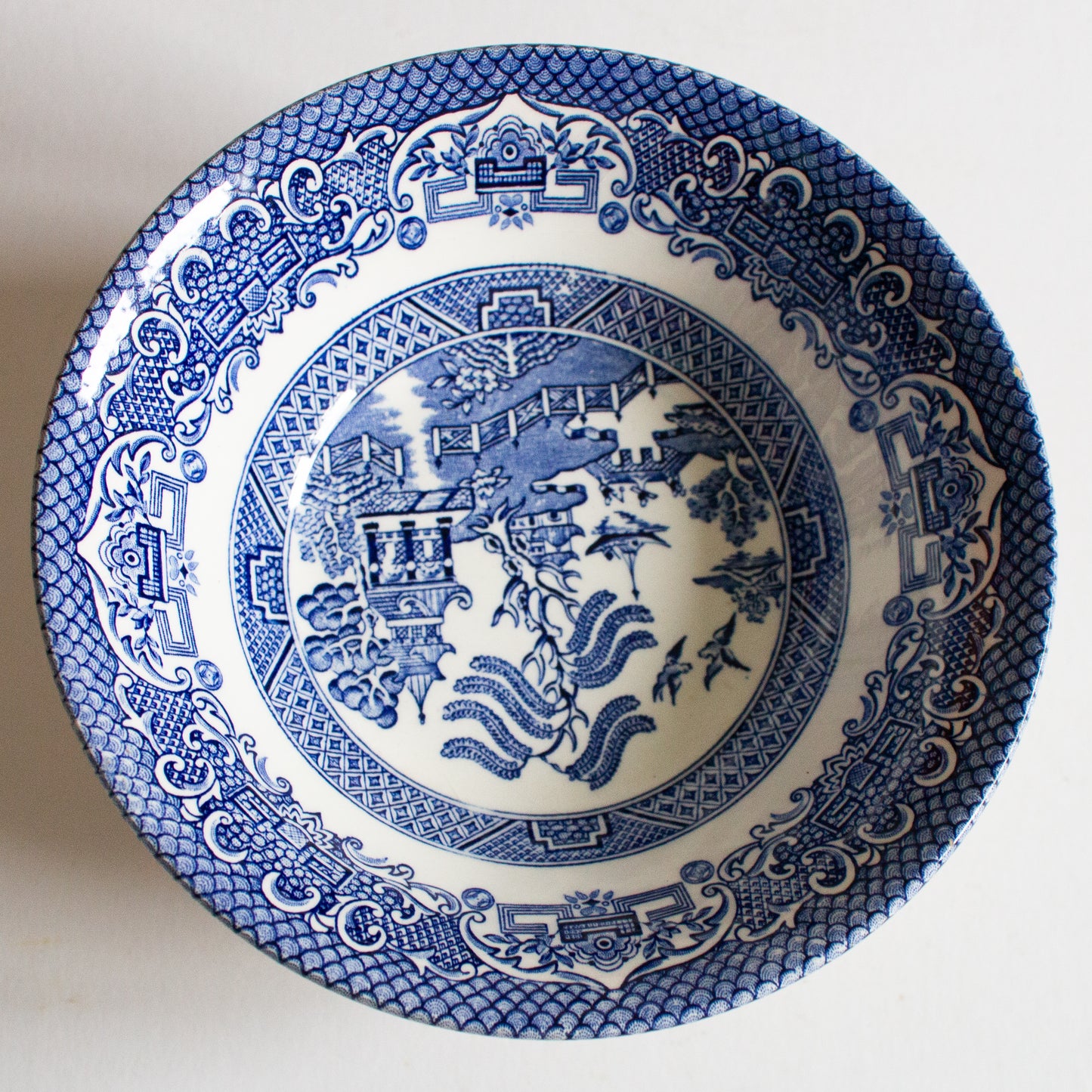 English Ironstone Tableware 'Willow' Pattern Blue and White Transferware Dessert or Cereal Bowls (6)