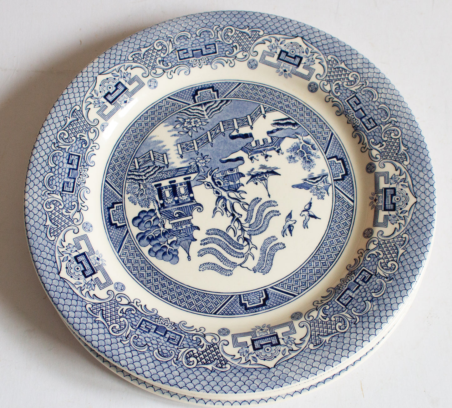 EIT (English Ironstone Tableware) 'Willow' Pattern Blue and White Transferware 10.5" Dinner Plates (3)