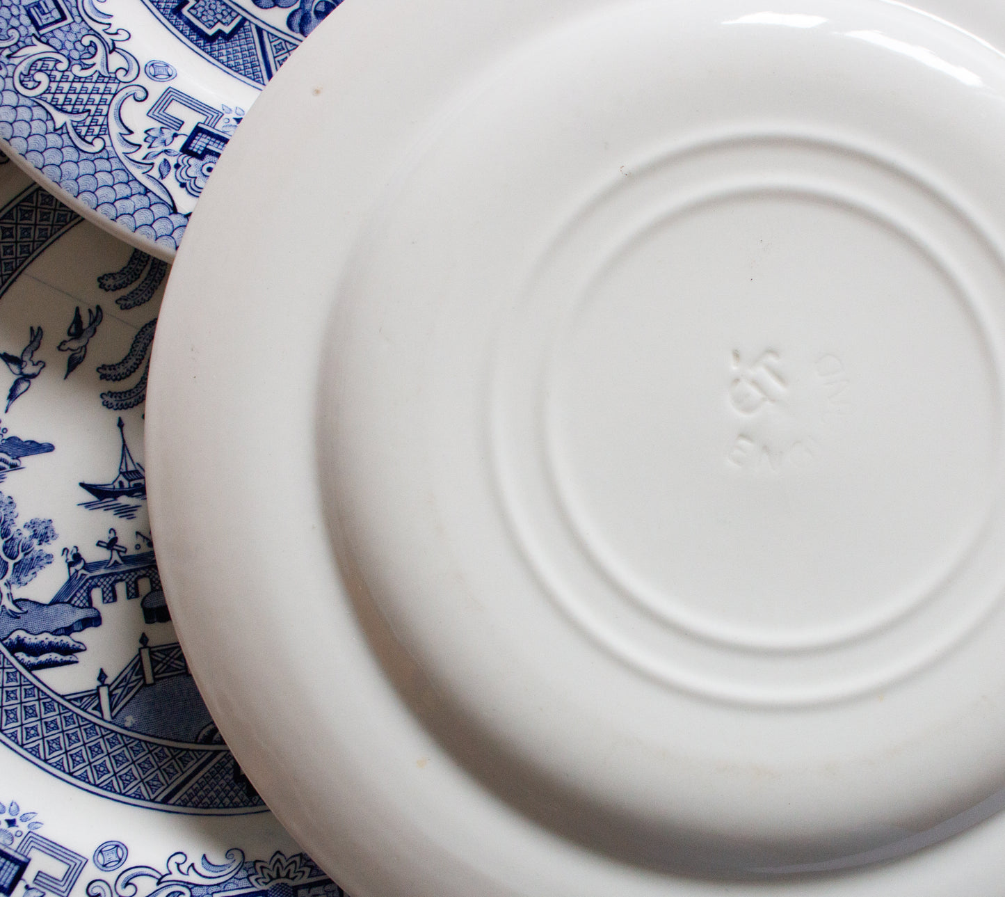 EIT (English Ironstone Tableware) 'Willow' Pattern Blue and White Transferware 10.5" Dinner Plates (3)